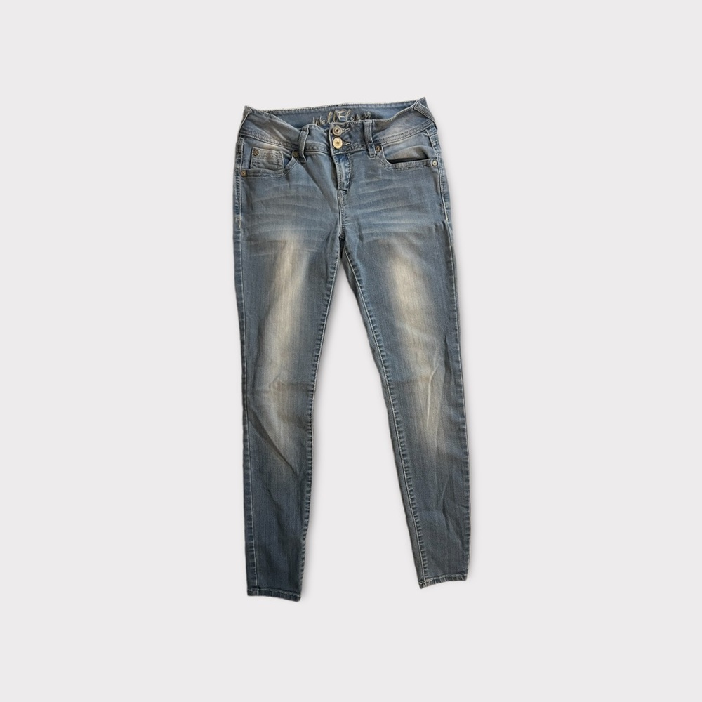 Size 5 Wallflower skinny jeans